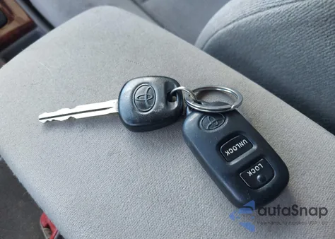 2006 Toyota Corolla Le z USA, uszkodzony, nr VIN 2T1BR32E76C582184